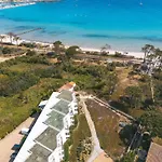 Calvi 3* קאלבי