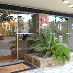 Calvi מלון